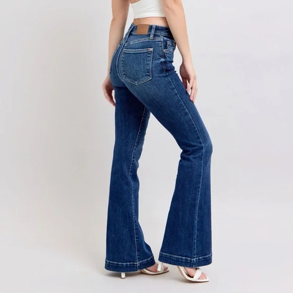Judy Blue Full Size High Rise Flare Jeans with Pockets Plus Size - Picture 9 of 16